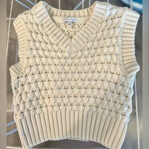 MIOU MUSE Cream Cable Knit Cropped V-neck Sweater Vest Size M